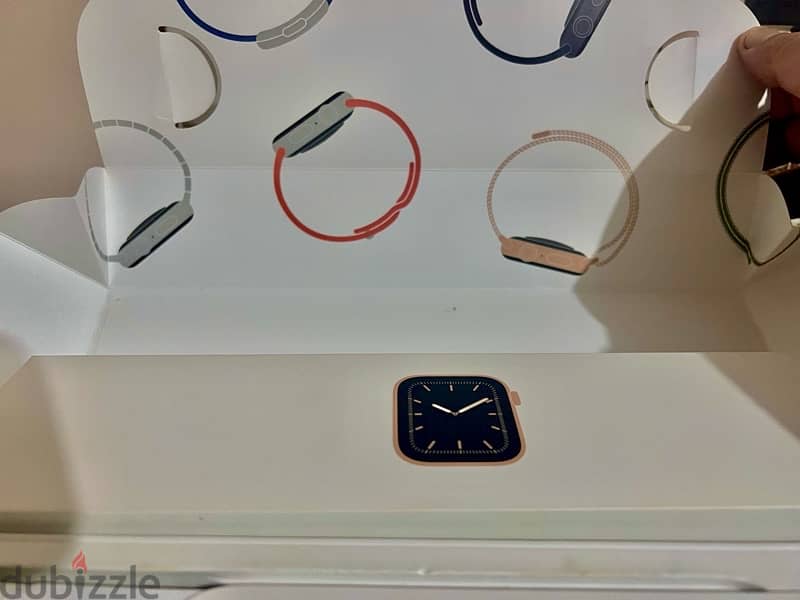 Apple watch series 5 :44mm 8