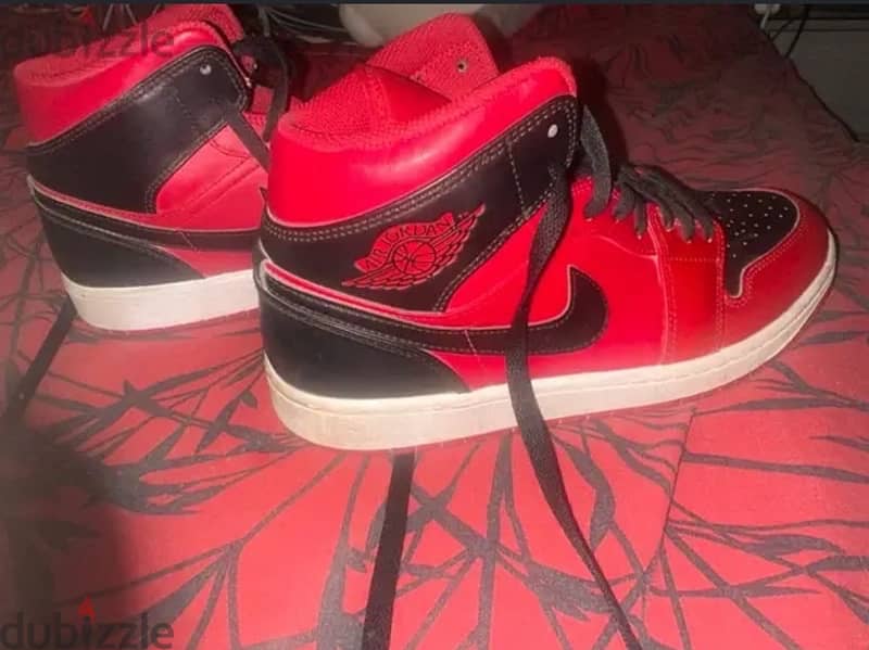 Air Jordan 1s gym red black 0