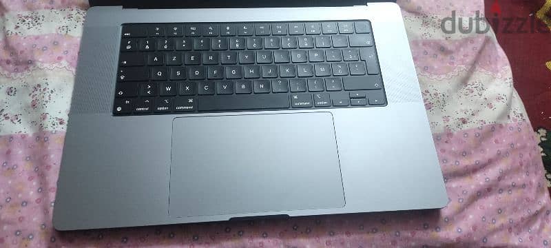 MacBook Pro M2 2023 16 inch Like New 1