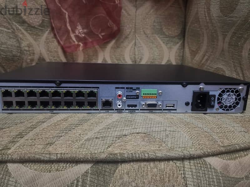 unv 8miga HIK Vision 16 port ip poe 3