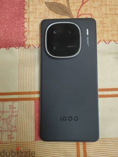 vivo iqoo 12 حالة ممتازه بالإسكندرية