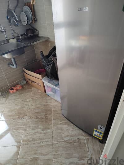 Zanussi defrost 320L like new