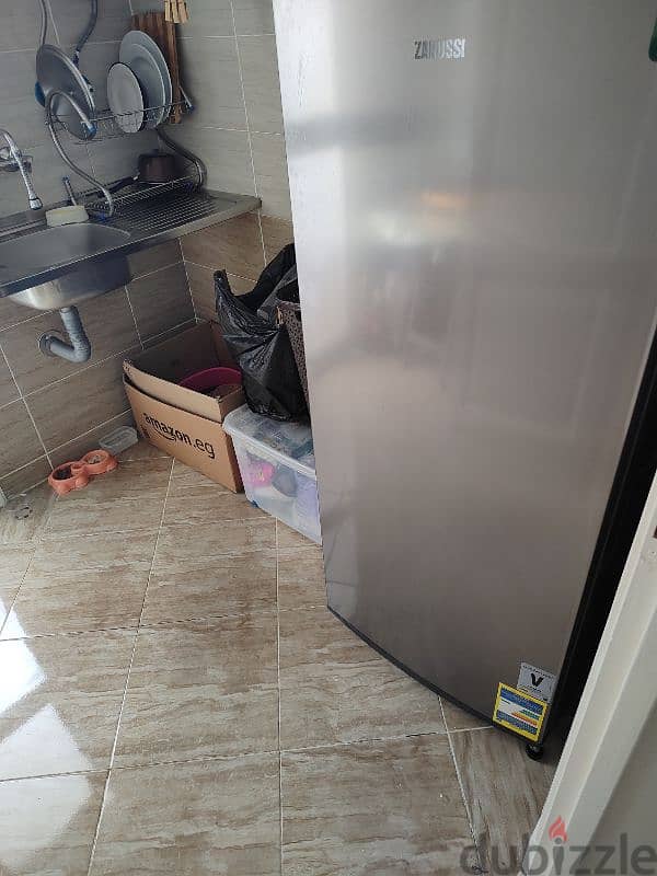 Zanussi defrost 320L like new 0