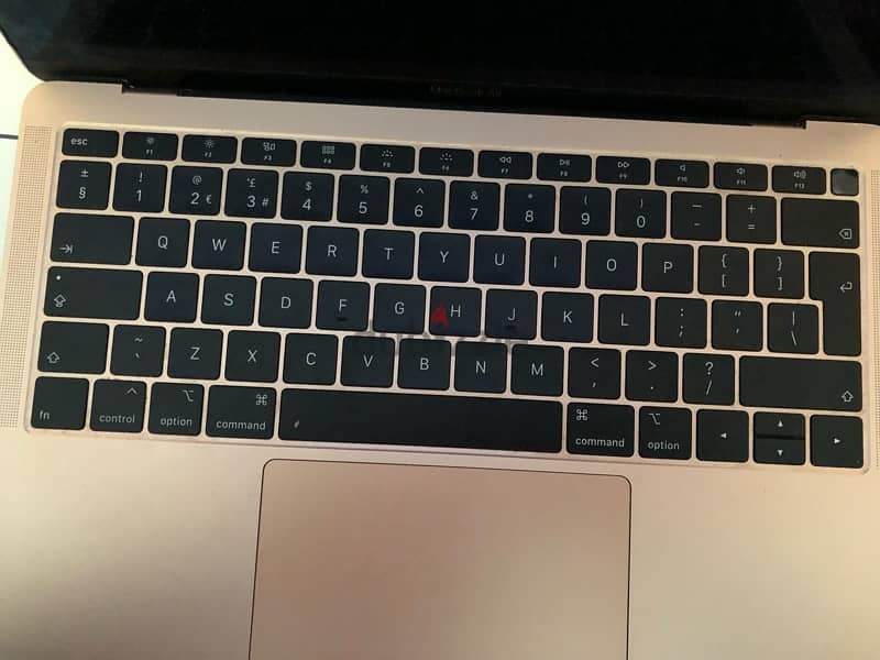 MacBook Air gold 1