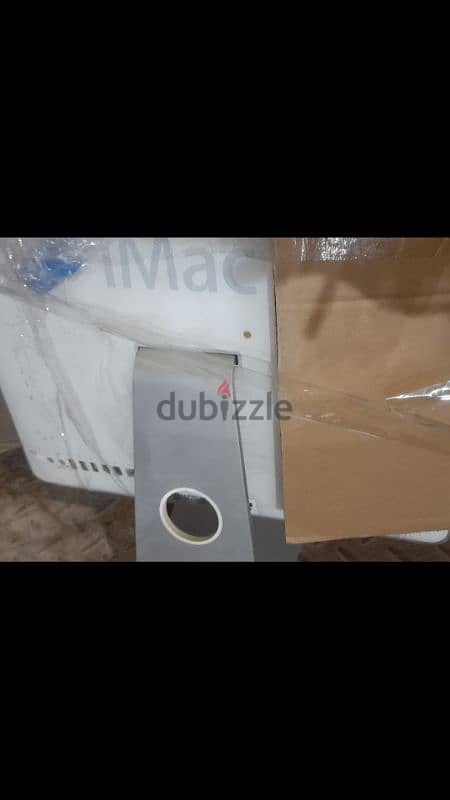 ابل imac جهاز كامل في الشاشة حجم ٢١ بوصة رمات ٤ هارد ٥٠٠ 2