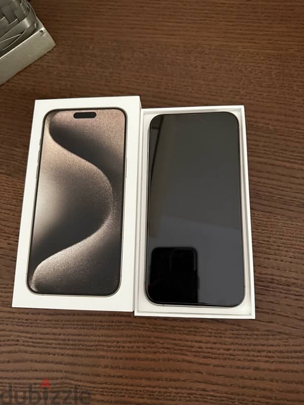 iPhone 15 Pro Max - 256 GB Natural Titanium 0