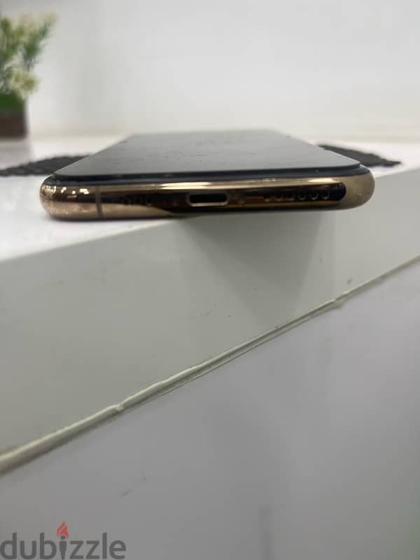 iphone 11 Pro 256 GB ( Gold ) 0