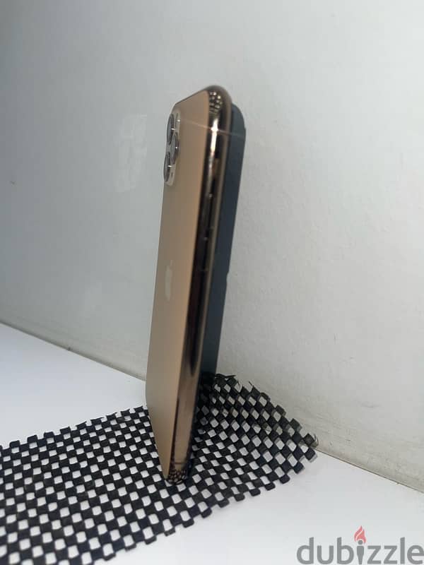 iphone 11 Pro 256 GB ( Gold ) 2