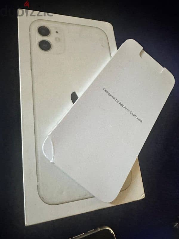 iPhone 11 white 4