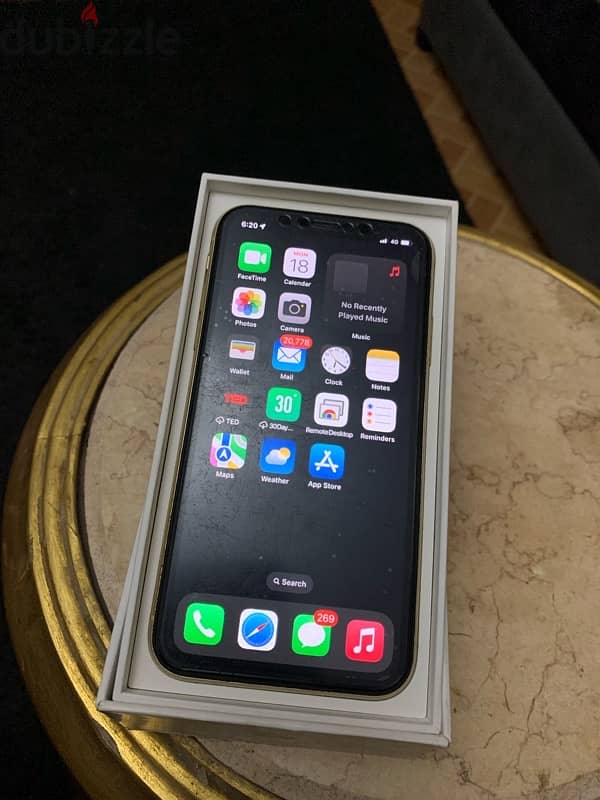 iPhone XR 3