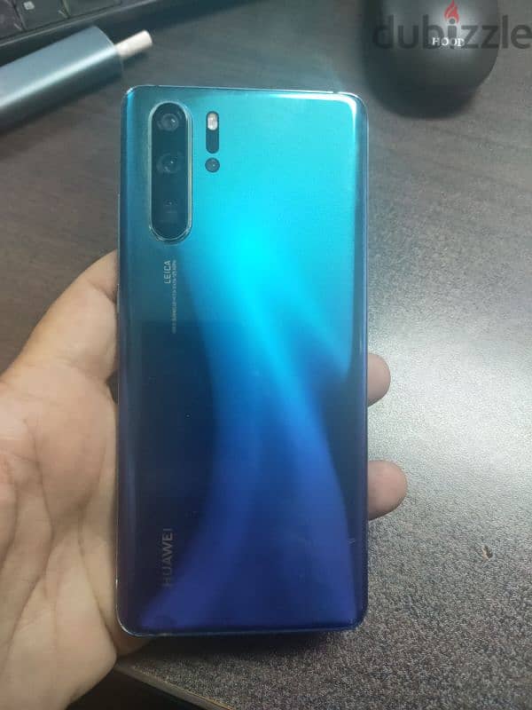 وارد السعودية حالة ممتازة Huawei P30 Pro رام 8 مساحة 256 شريحتين 1