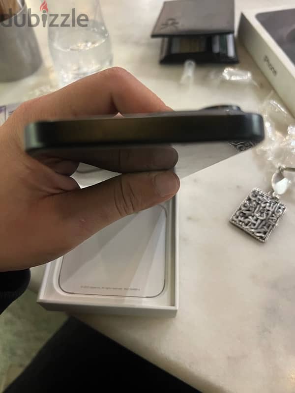 iphone 15 pro max like new 4