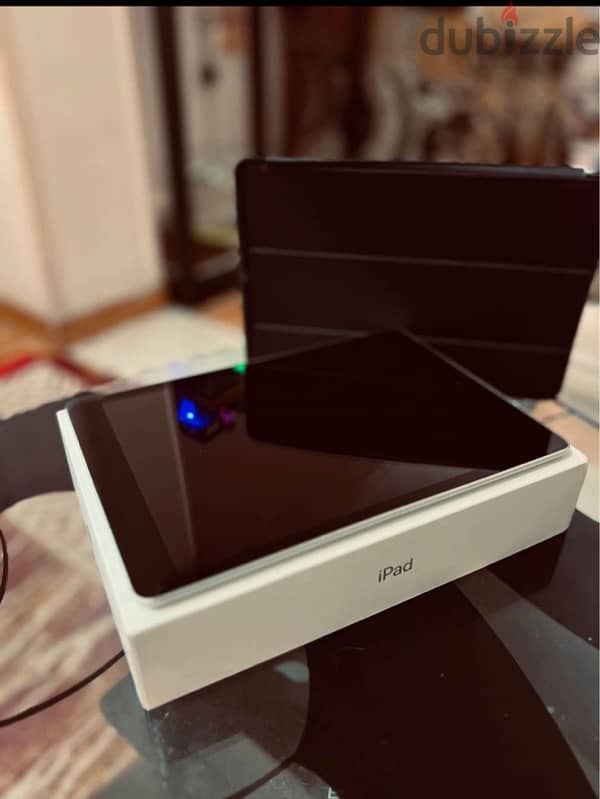 ايباد 9 ipad حالته زيرو معاه كل حاجته بطاريه ٩٥ 2