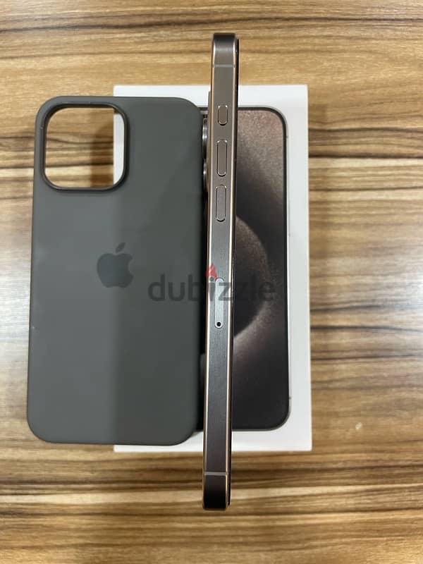 iPhone 15 Pro Max 1TB 2