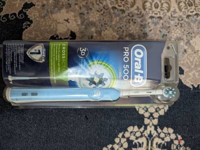 Oral-B (Pro-500) Electric Toothbrush