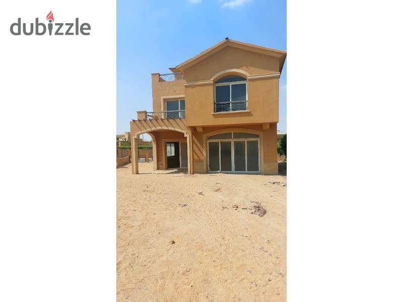 Distinctive independent villa for sale, immediate receipt, distinctive sea view in Diyar Compound (Diyar Arco) at an attractive price 0