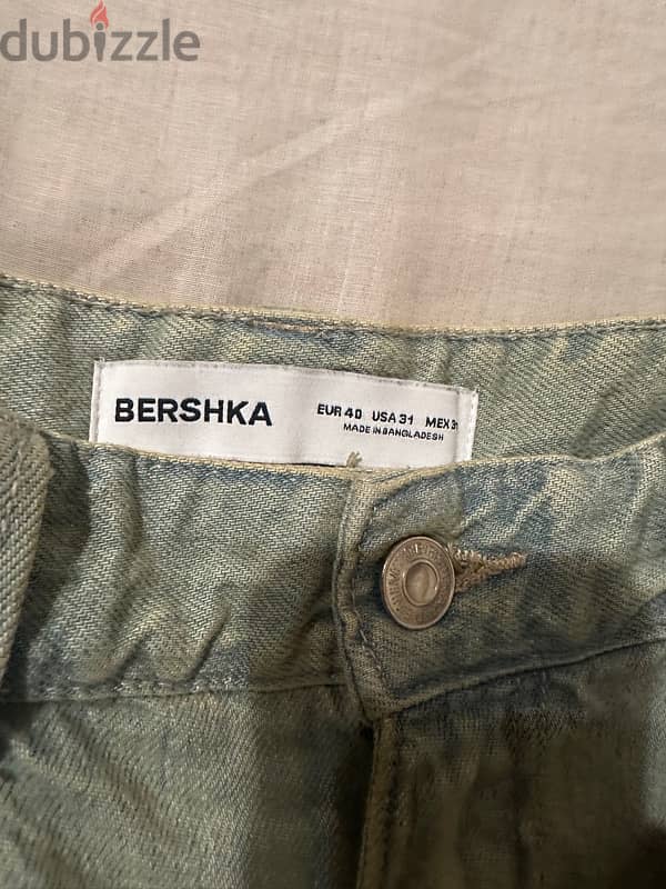 Bershka Skater Fitted Jeans 100% Original 1