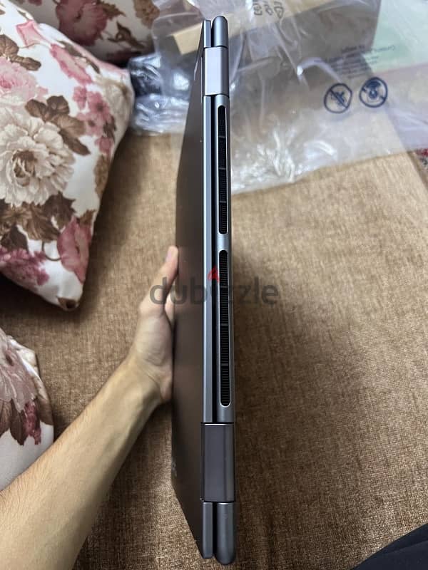 Lenovo yoga 7 2-in-1 - Convertible 10