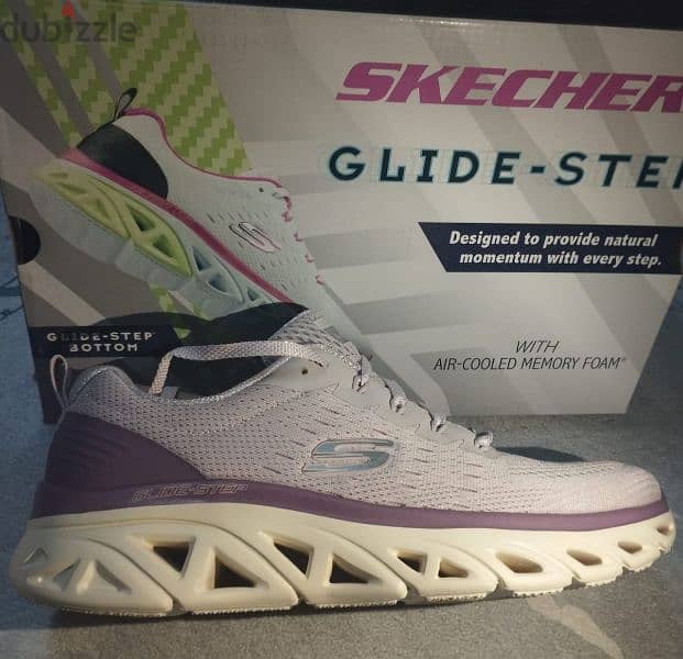 SKECHERS GLIDE-STEP NEW WITH BOX 2