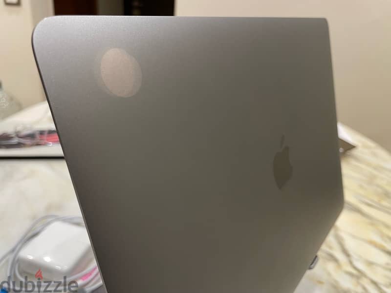 MacBook Pro M1 - 13 Inch (Cycle 6) 1