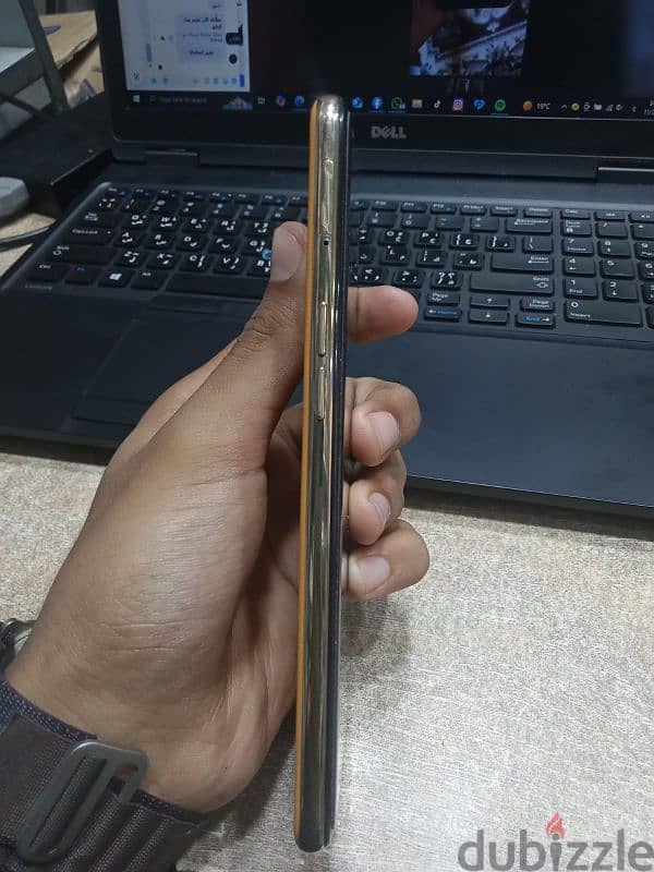 oppo Reno 8 t gold 2