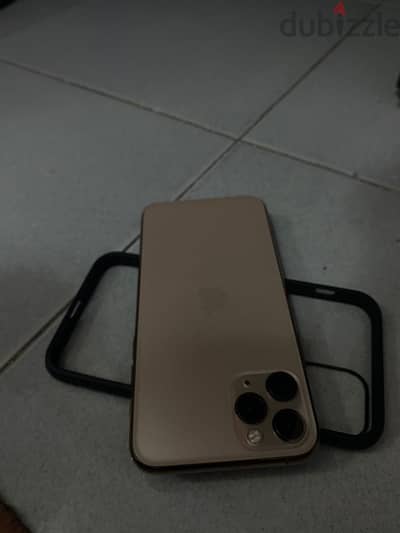 آيفون 11 pro