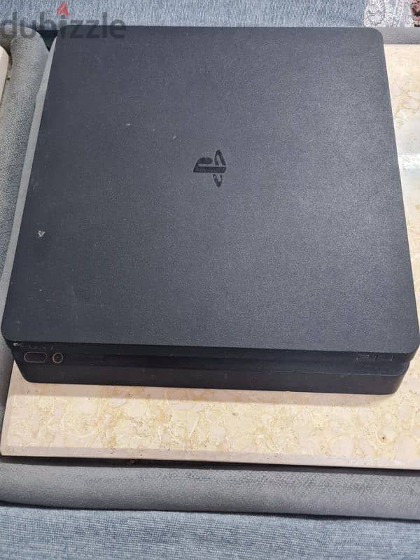 جهاز PLAYSTATION 4 SLIM للبيع 8