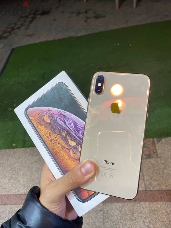 iPhone Xs 0