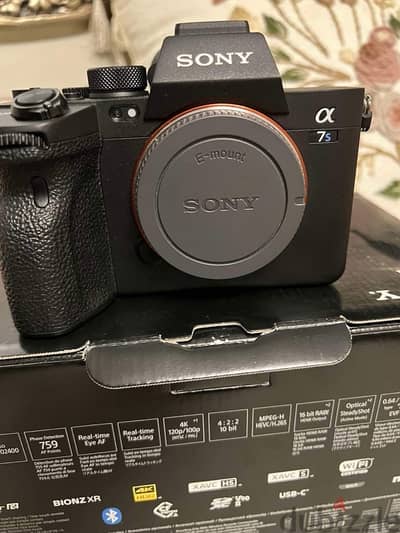 Sony a7 s iii بحالة الزيرو شتر الف صورة فقط