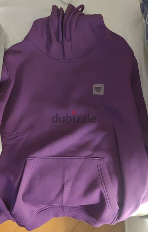 سويت شيرت هود.    Sweatshirt hoodie 2