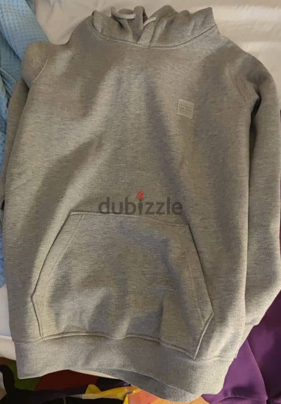 سويت شيرت هود.    Sweatshirt hoodie 3