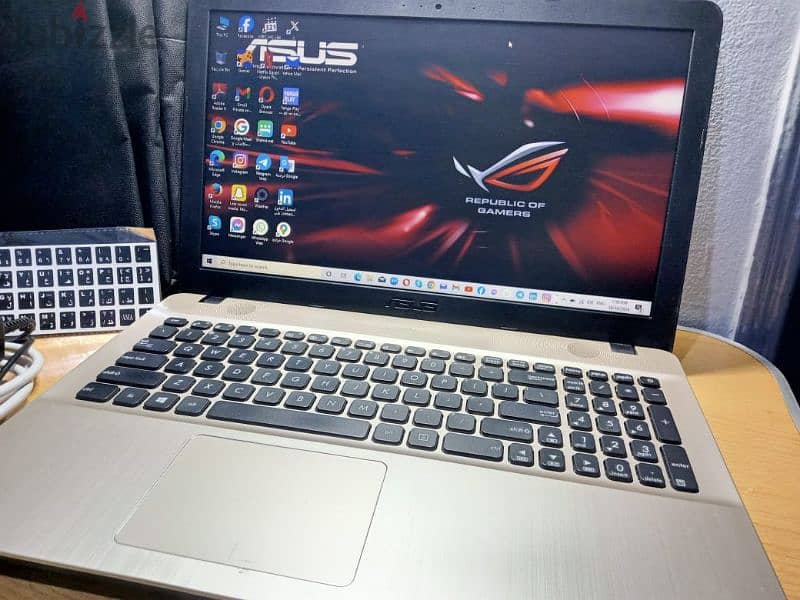 جيل عاشر جايبه من المانيا الجهاز فيه هاردين الترا سلم ASUS 3