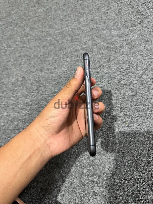 iphone 11 black 4