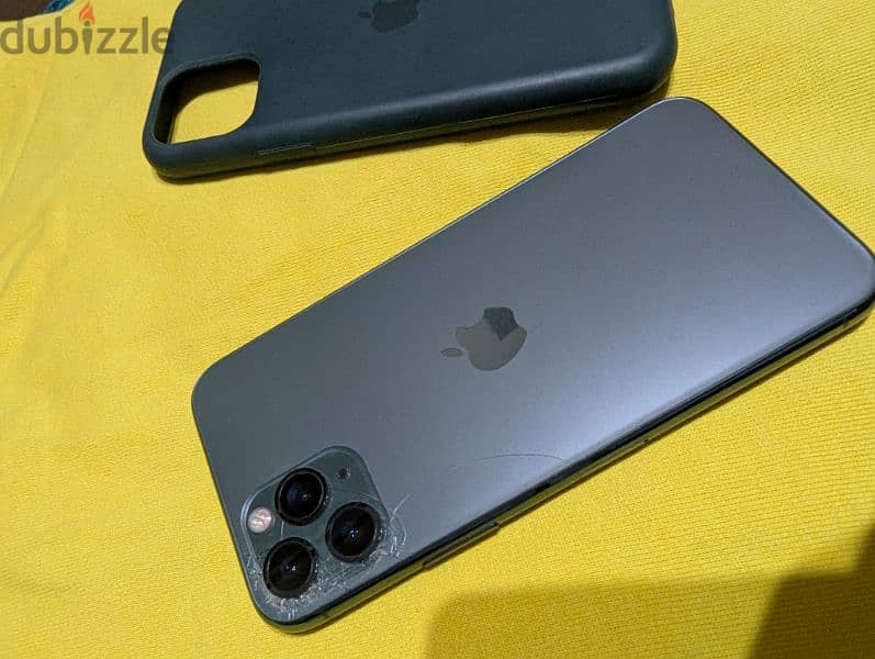 IPhone 11 prooo 256 خطين 0