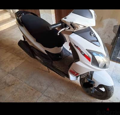 sym jet4 - 150cc  ابيض 10-2021