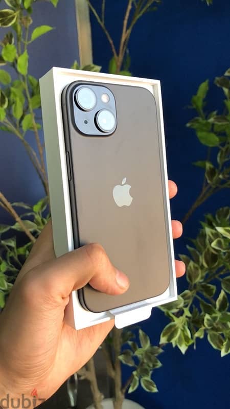 للبيع iPhone  15 256 GB جديد اكتف فقط ضمان لشهر 9/2025 زيرو شحن 4