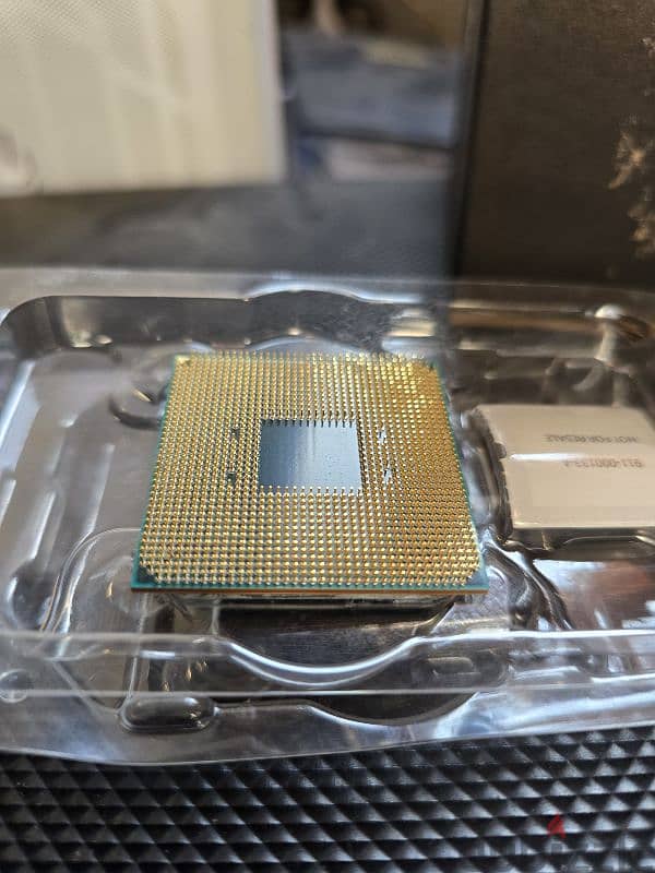 amd ryzen 5 pro 4650g with cooler معالج ريزن ٥ معاه مبرد 4