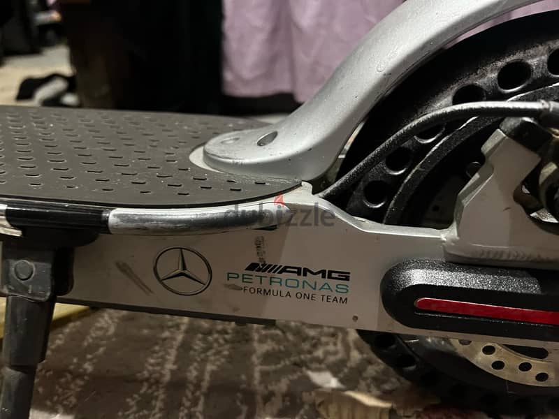 mi electric scooter pro 2 mercedes-amg petronas f1 team edition 1