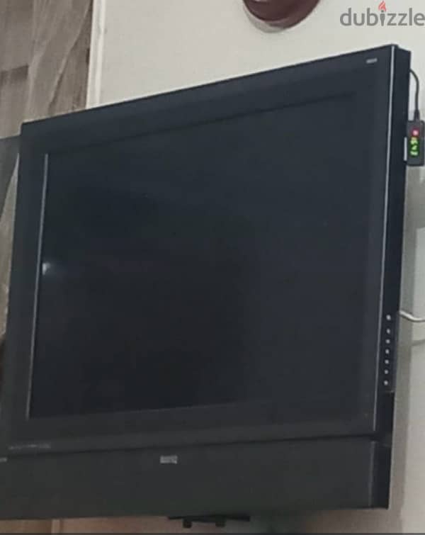 BenQ tv ٣٦ بوصة مستعمل بحالة جيدة جدا 0