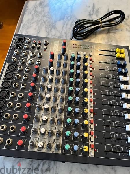 Soundcraft EPM 8 Mixer 7