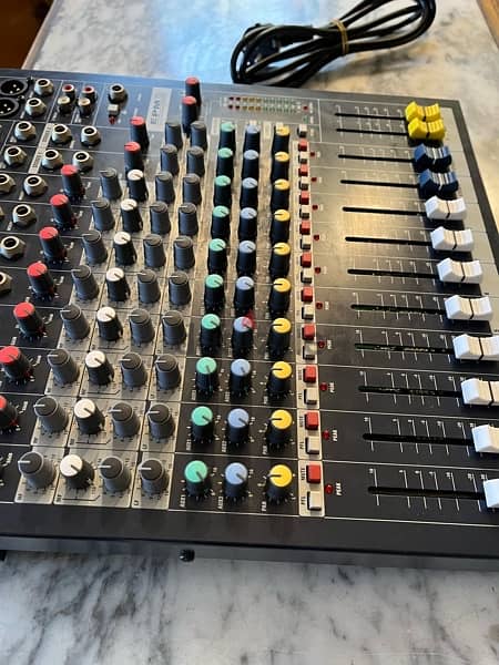 Soundcraft EPM 8 Mixer 8