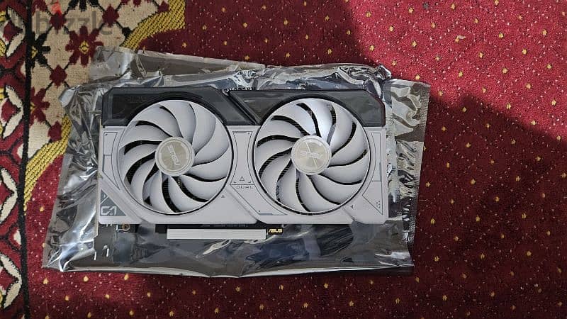 ASUS RTX 4060 8gb OC white 5