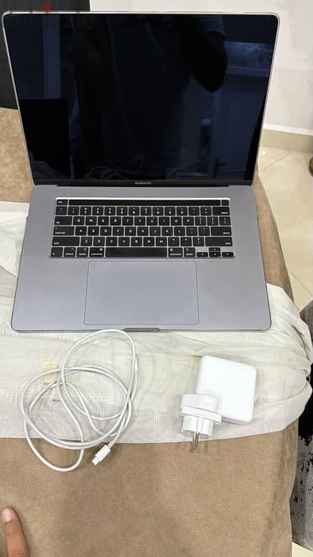 MacBook pro 2019 core i7 512 GB 0