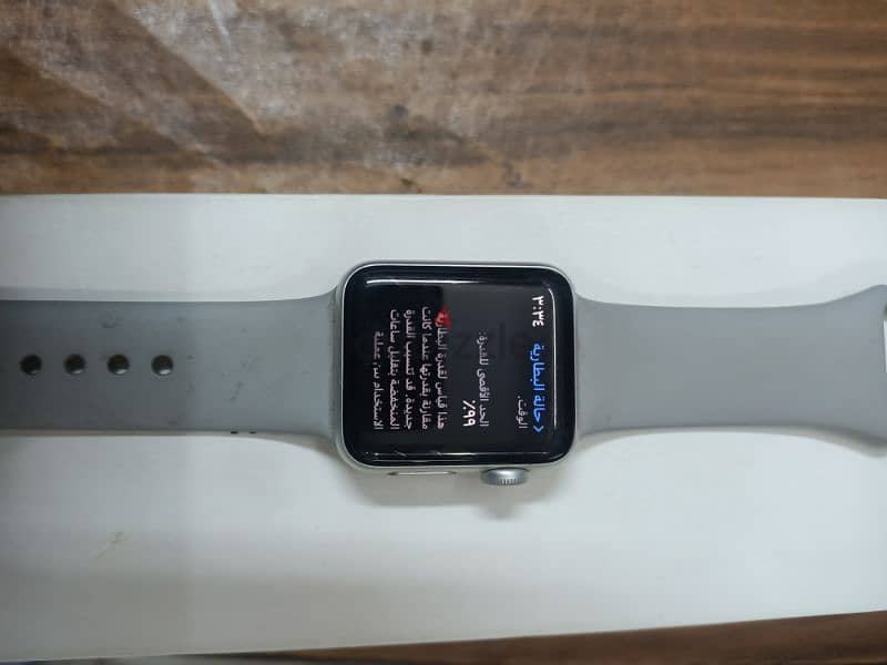 للبيع apple watch series 3بالكرتونة38mmبطارية ٩٩٪ 0