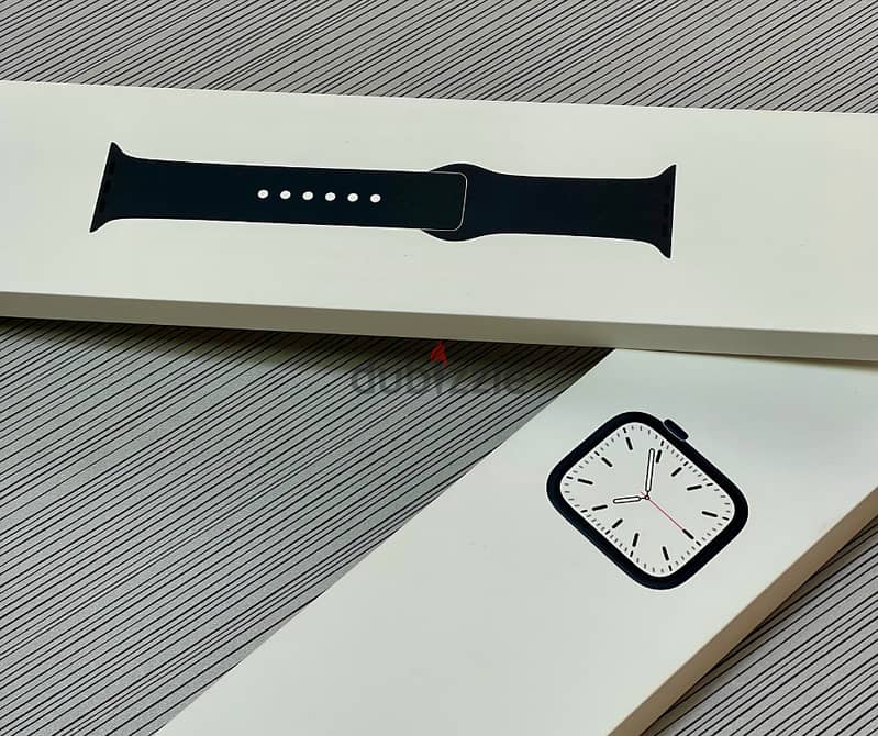 : Apple Watch Series 7 - 45mm بحالة الزيرو 16