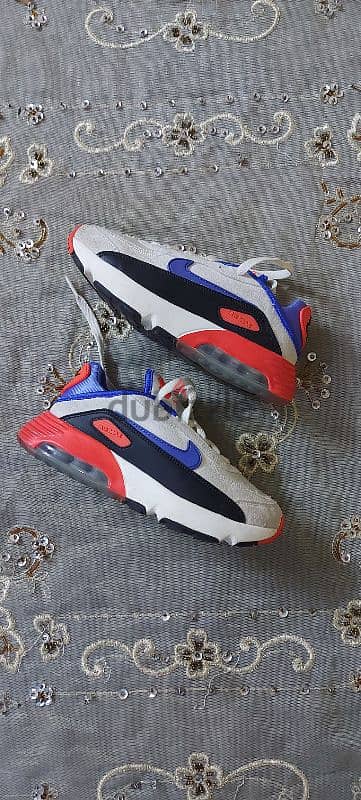 Nike ORGINAL size 33 for kids