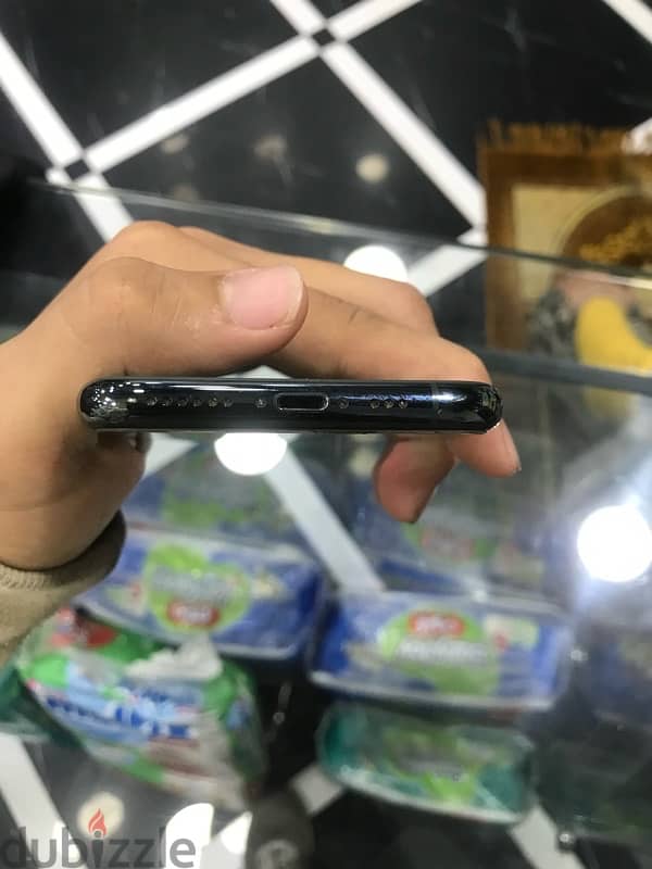 IPhone 11 pro 256gb كسر زيرو حاله ممتازه 8