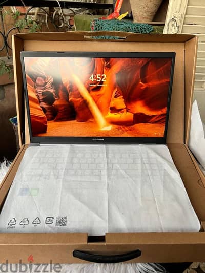 Asus vivobook  15 k513e . core i7