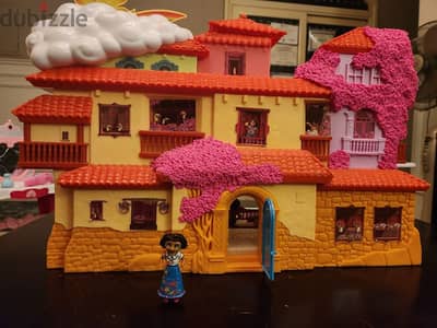 Encanto doll house