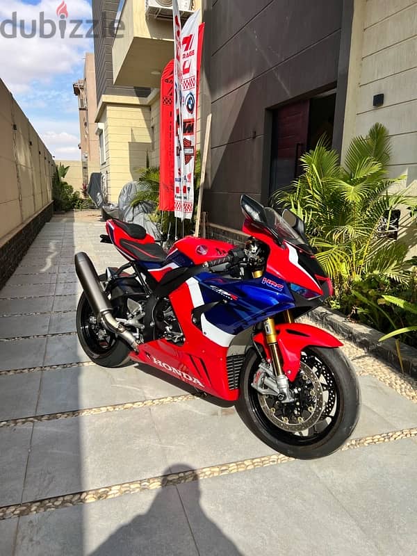 Honda CB1000RR-R SP 0